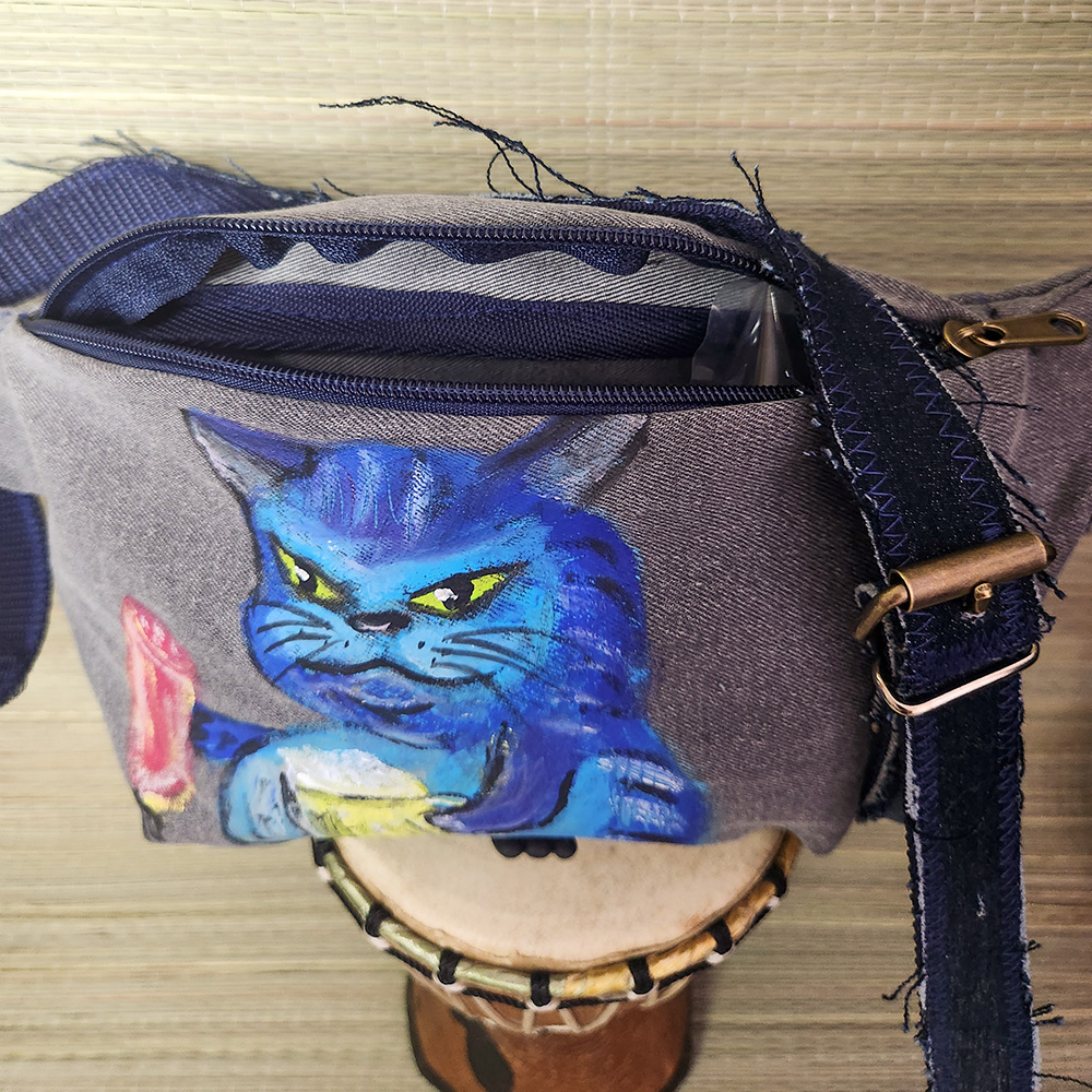 Bauchtasche aus recyceltem Jeansstoff | Handgefertigtes Unikat | Bauchtasche mit Motiv