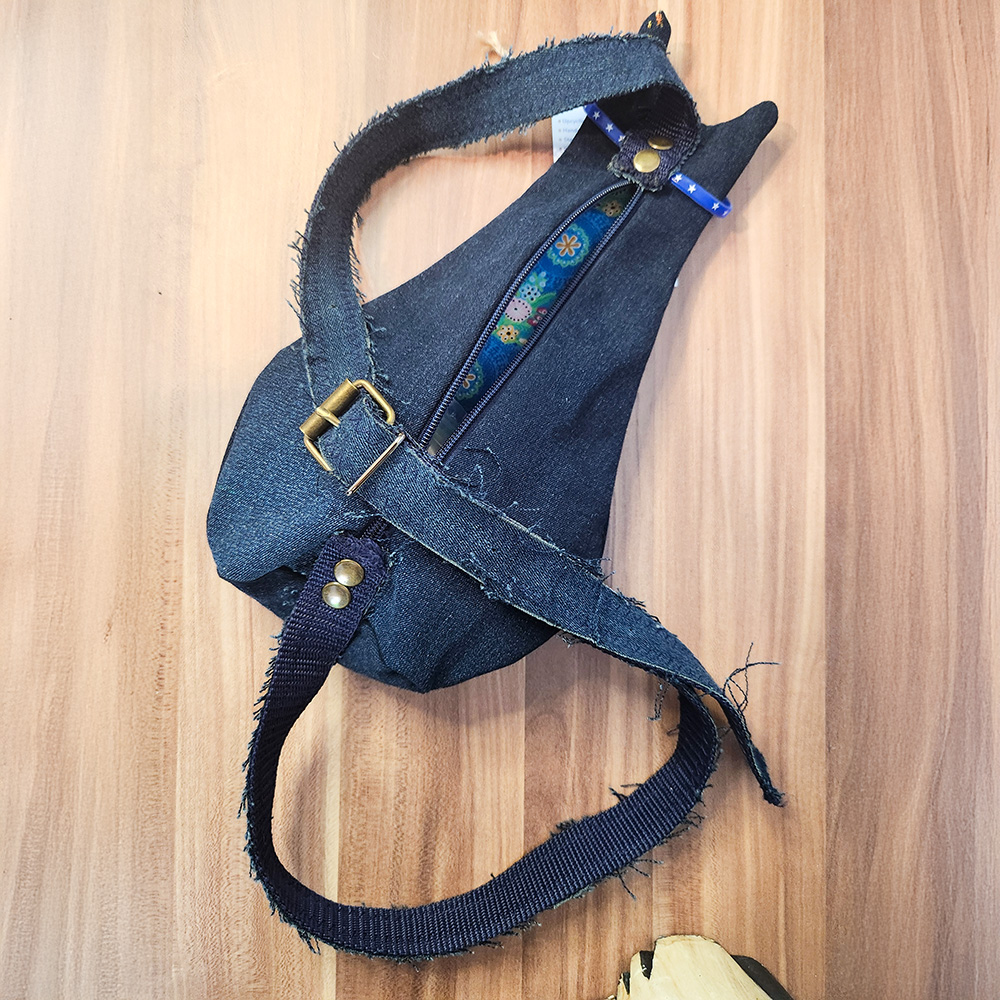Tasche in Katzenform aus recyceltem Jeansstoff | Handgefertigtes Unikat | Kleine Tasche mit Motiv