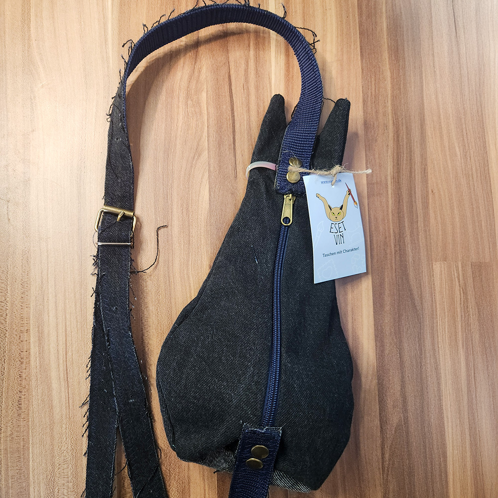 Tasche in Katzenform aus recyceltem Jeansstoff | Handgefertigtes Unikat | Kleine Tasche mit Motiv