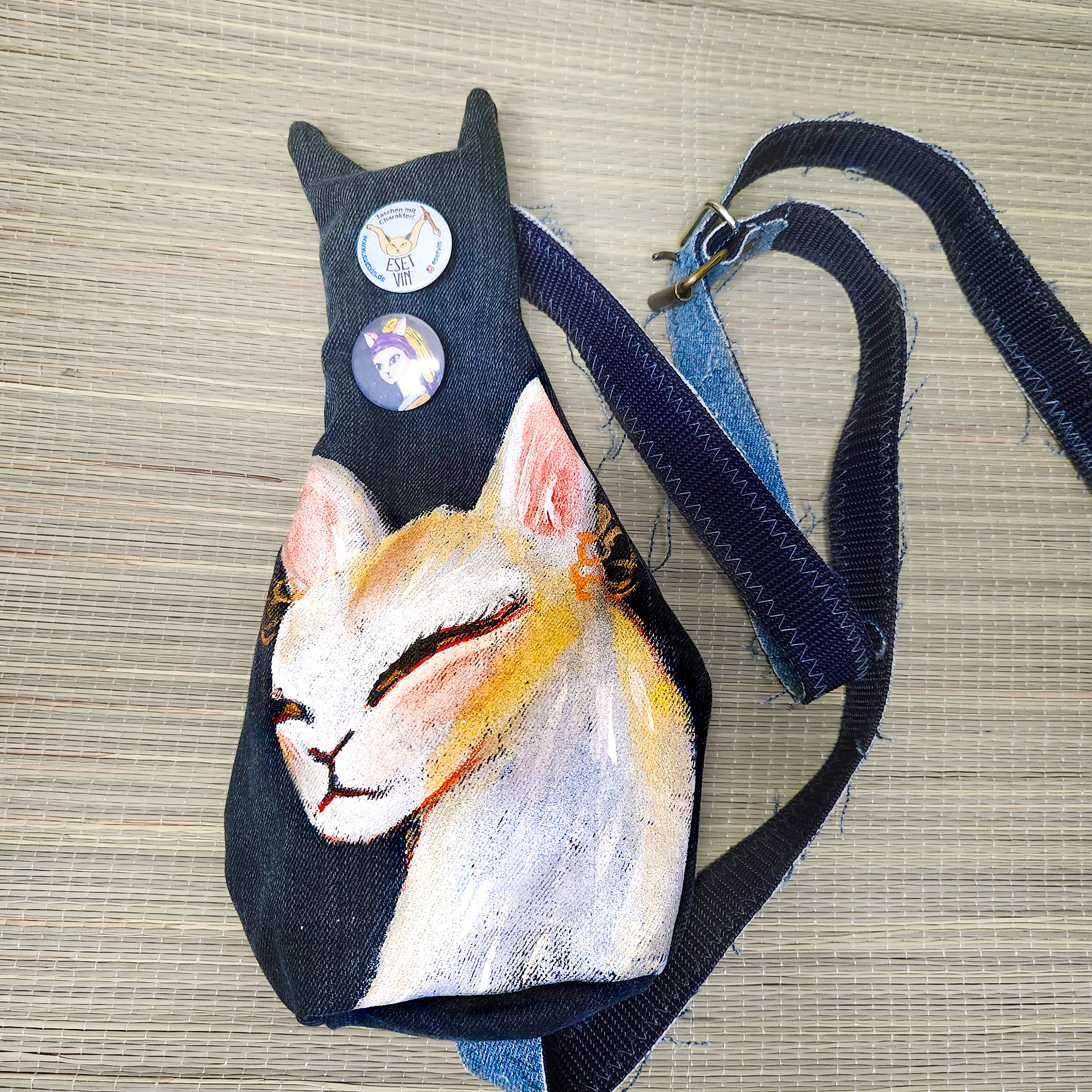 Tasche in Katzenform aus recyceltem Jeansstoff | Handgefertigtes Unikat | Kleine Tasche mit Motiv