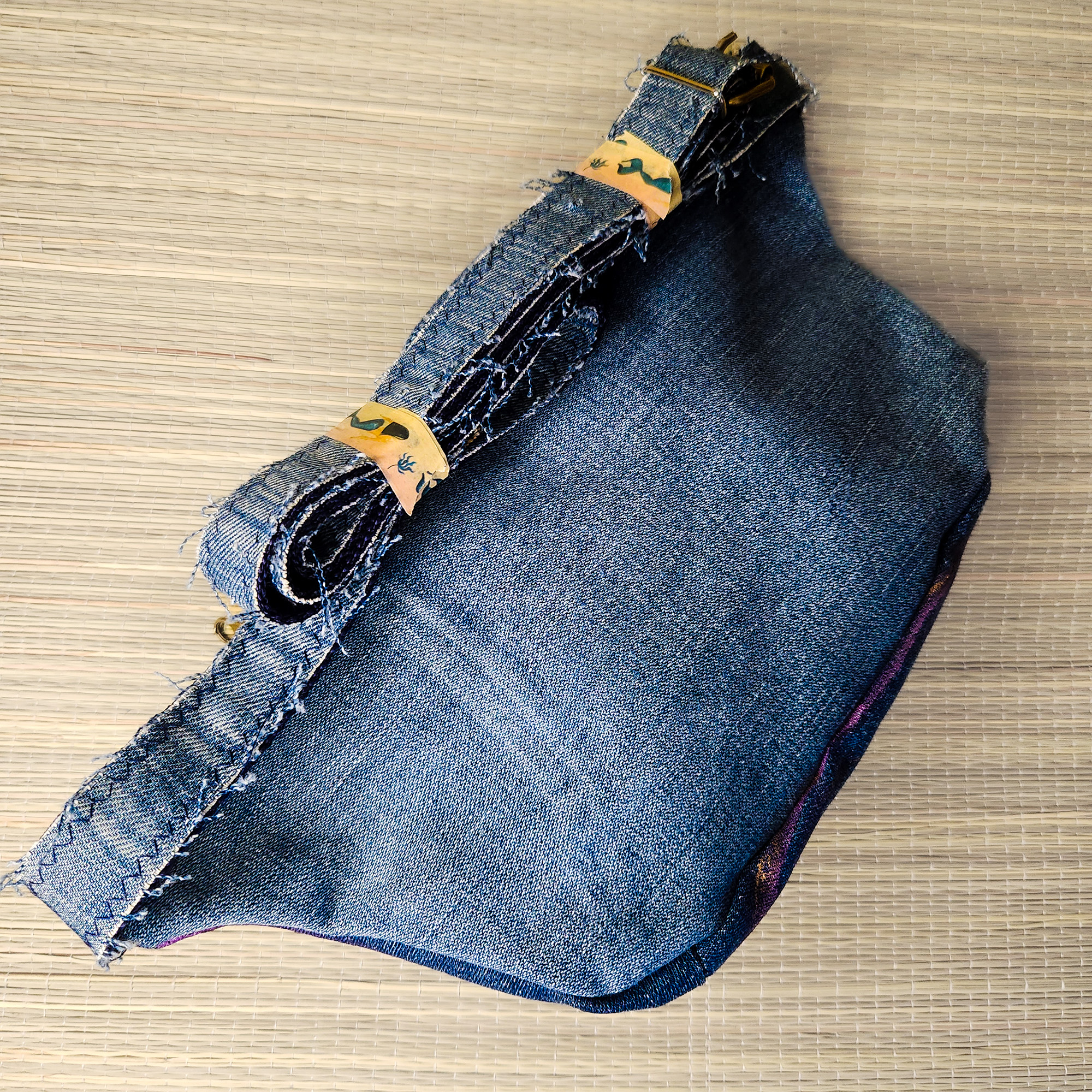 Bauchtasche aus recyceltem Jeansstoff | Handgefertigtes Unikat | Bauchtasche mit Motiv