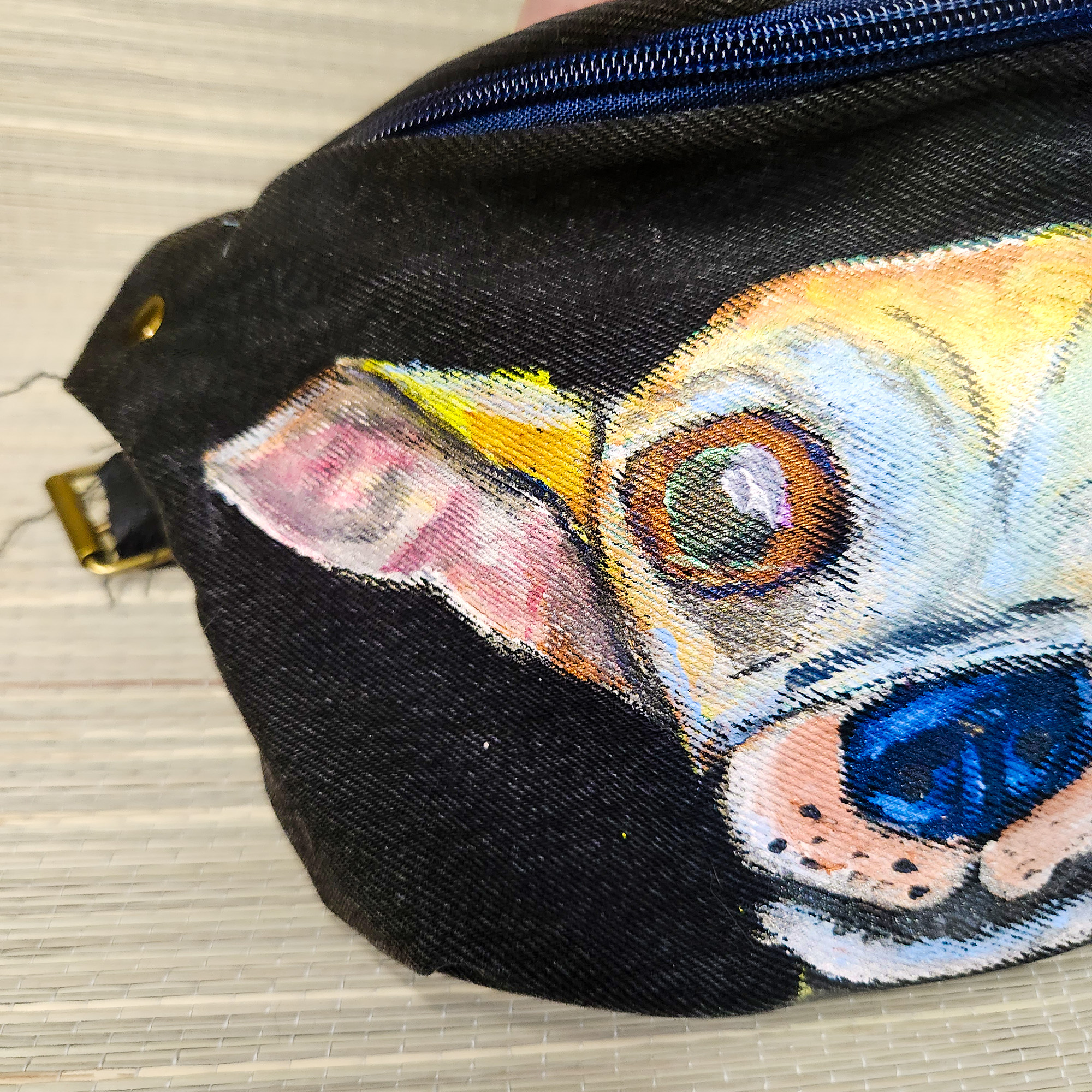 Bauchtasche aus recyceltem Jeansstoff | Handgefertigtes Unikat | Bauchtasche mit Motiv